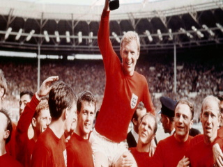 Bobby Moore lifting the World Cup